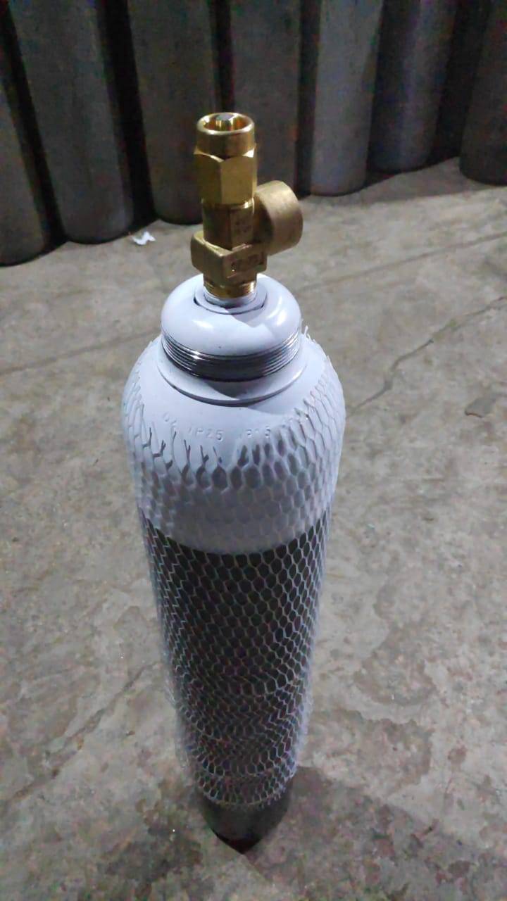 10L Medical Oxygen Cylinder Supplier in Pakistan - Image 3